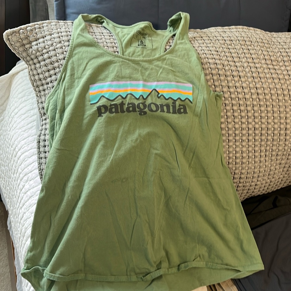 Patagonia racerback logo tank size S